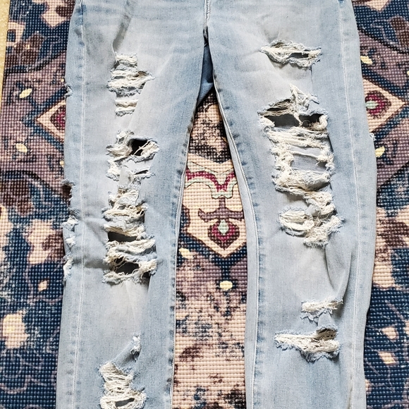 AE Curvy fit size 8 - Picture 4 of 5